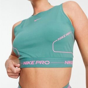 Nike Pro Women's crop top